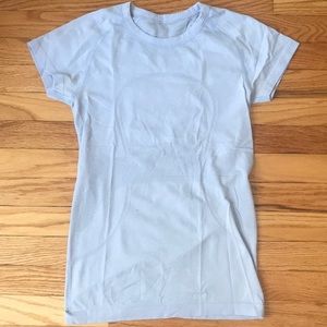Short sleeve lululemon work out top
